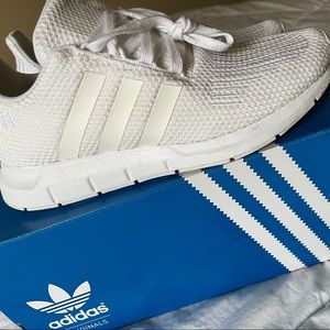 Adidas Swift Run J Sneakers 5.5(W)